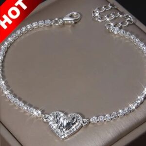 Elegant Silver Rhinestone Heart Bracelet